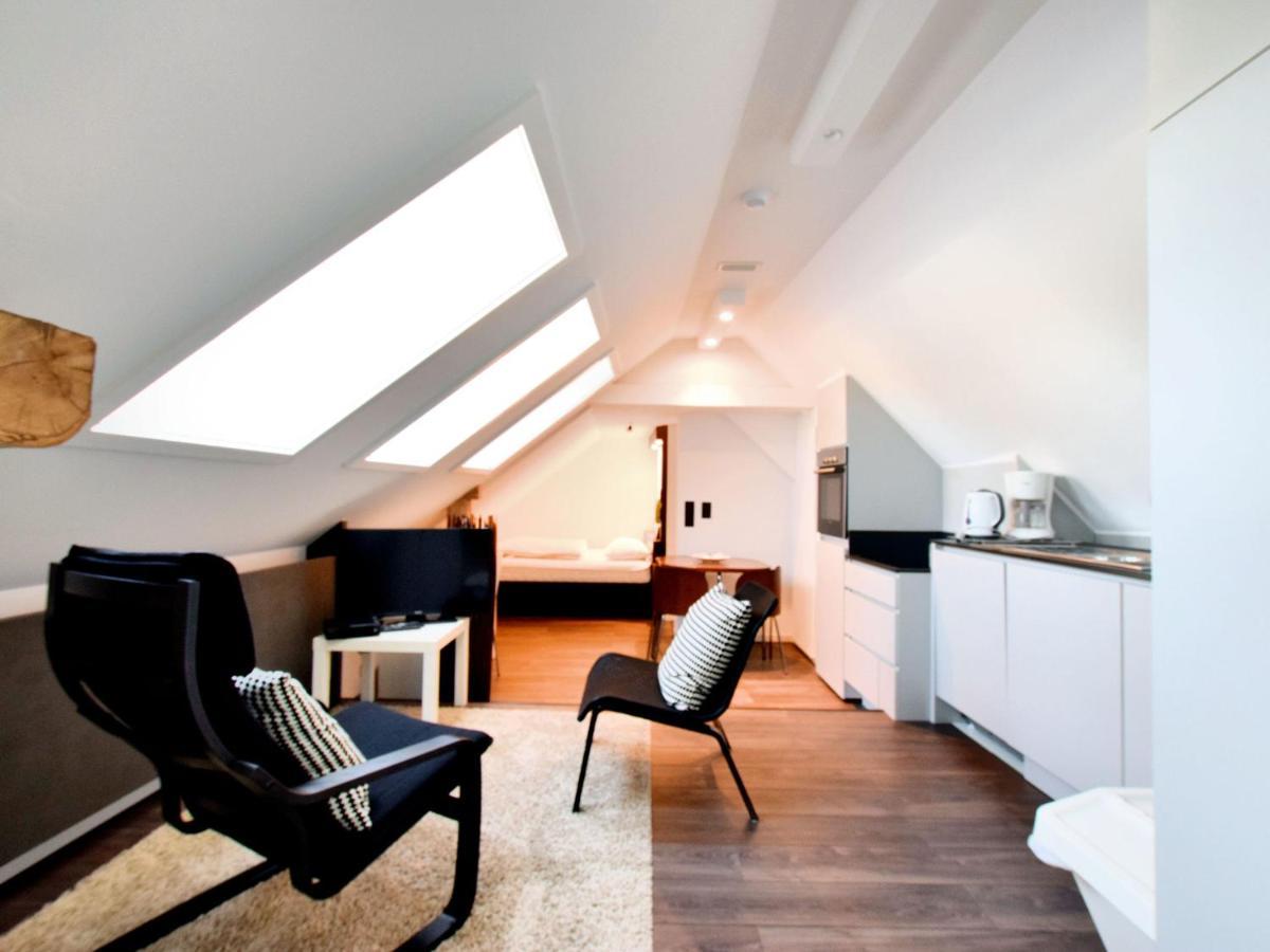 Modern And Cozy Studio In A Former Coach House Robertville Zewnętrze zdjęcie